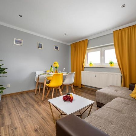 Market Square Corner Apartment Kuznicza By Noclegi Renters Wrocław Exterior foto
