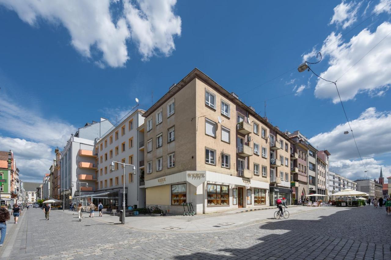 Market Square Corner Apartment Kuznicza By Noclegi Renters Wrocław Exterior foto