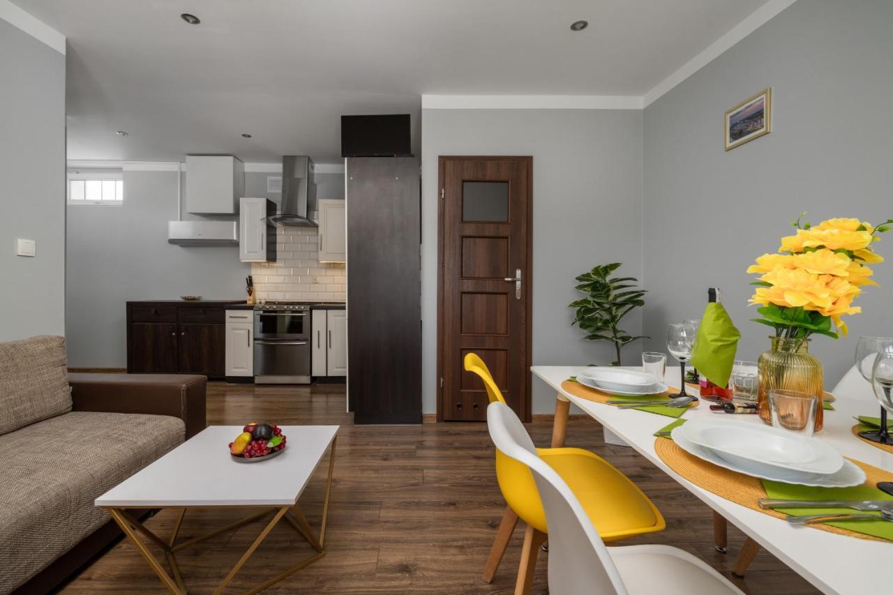 Market Square Corner Apartment Kuznicza By Noclegi Renters Wrocław Exterior foto